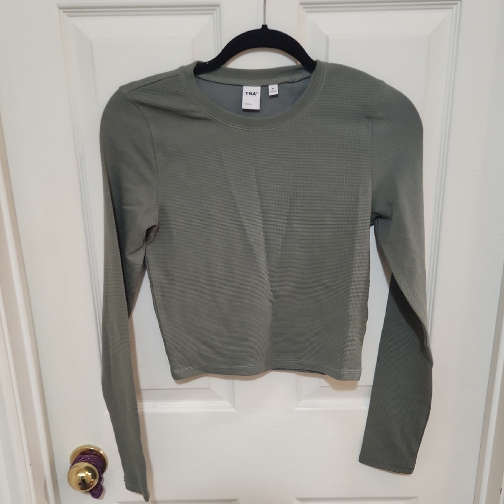 TNA Aritzia Women's Green Long Sleeve Top  NWOT